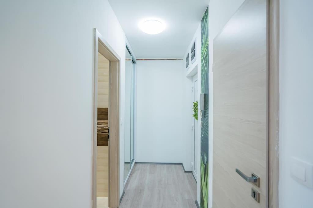 Jungle Apartment Siófok Exterior foto
